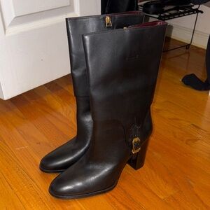 Elegant Black Leather Boots, Italian